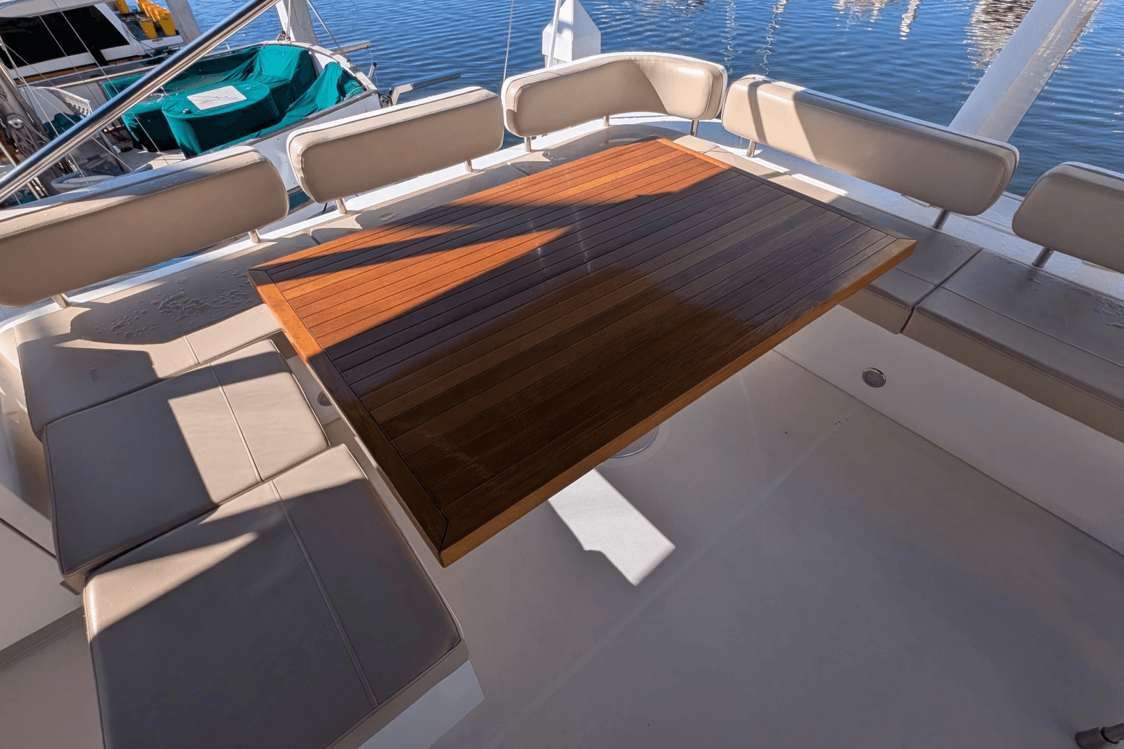 2010 Fairline Squadron