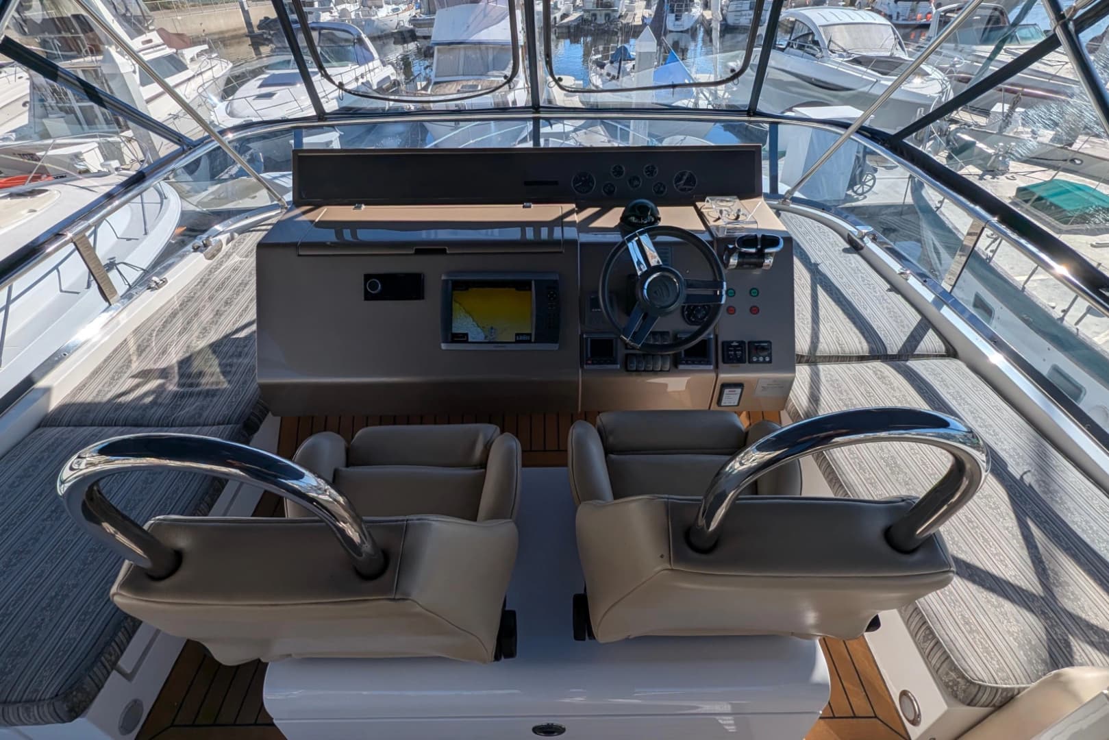 2010 Fairline Squadron