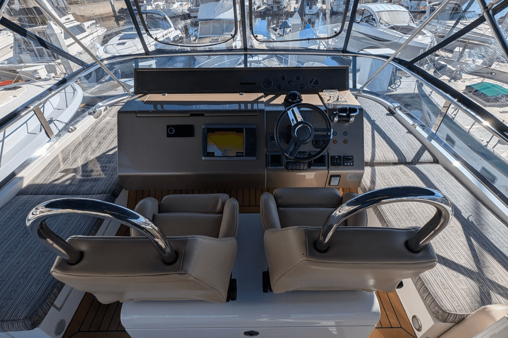 2010 Fairline Squadron