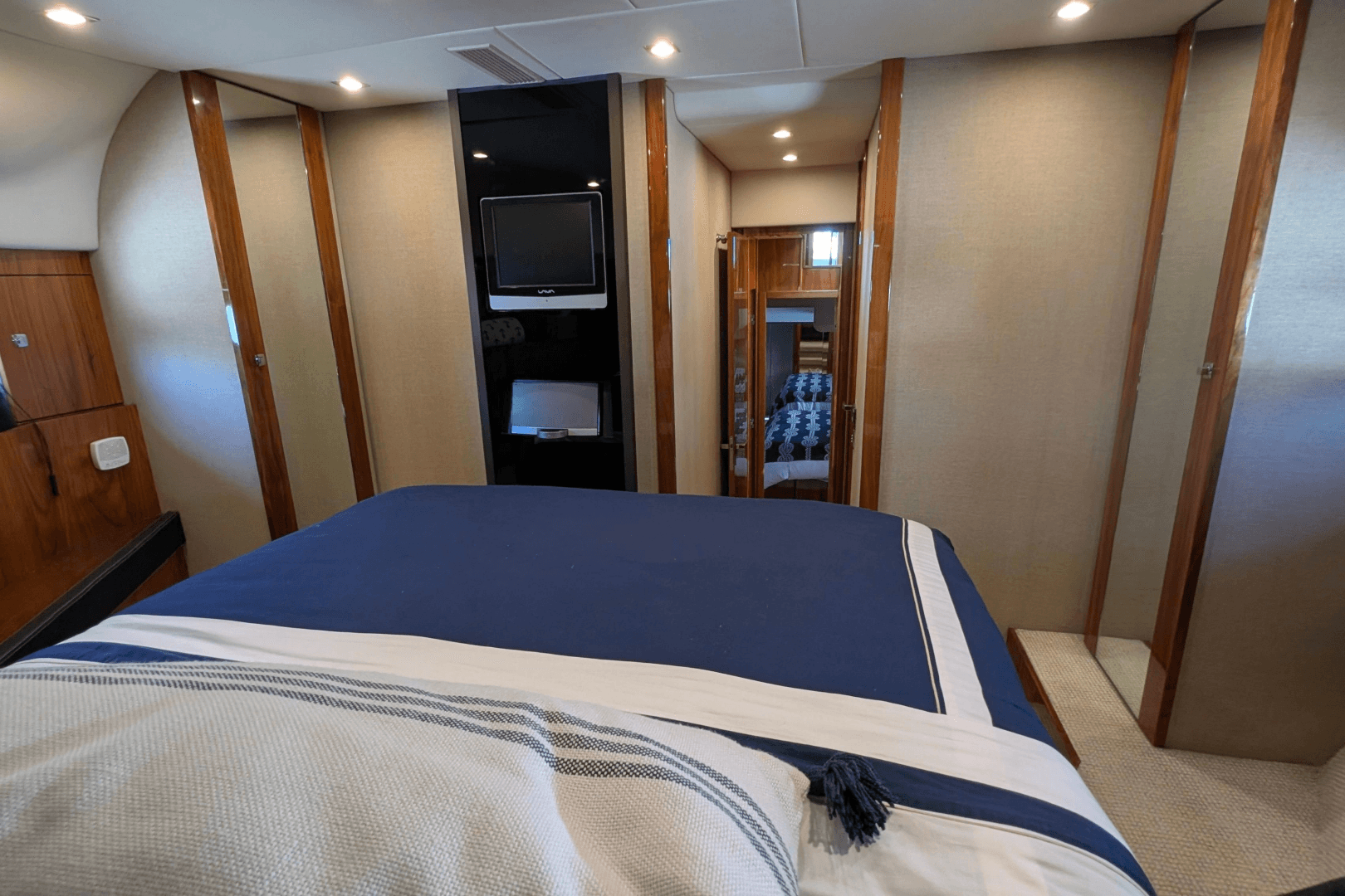 2010 Fairline Squadron
