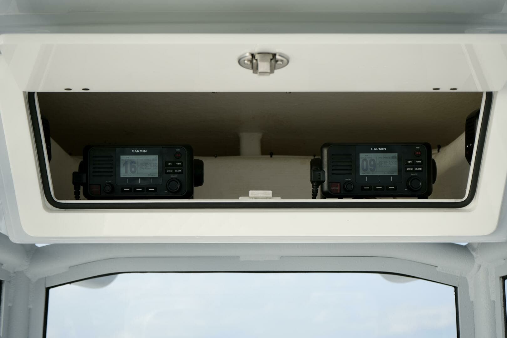 Reef Runner 23 - Overhead Electronics