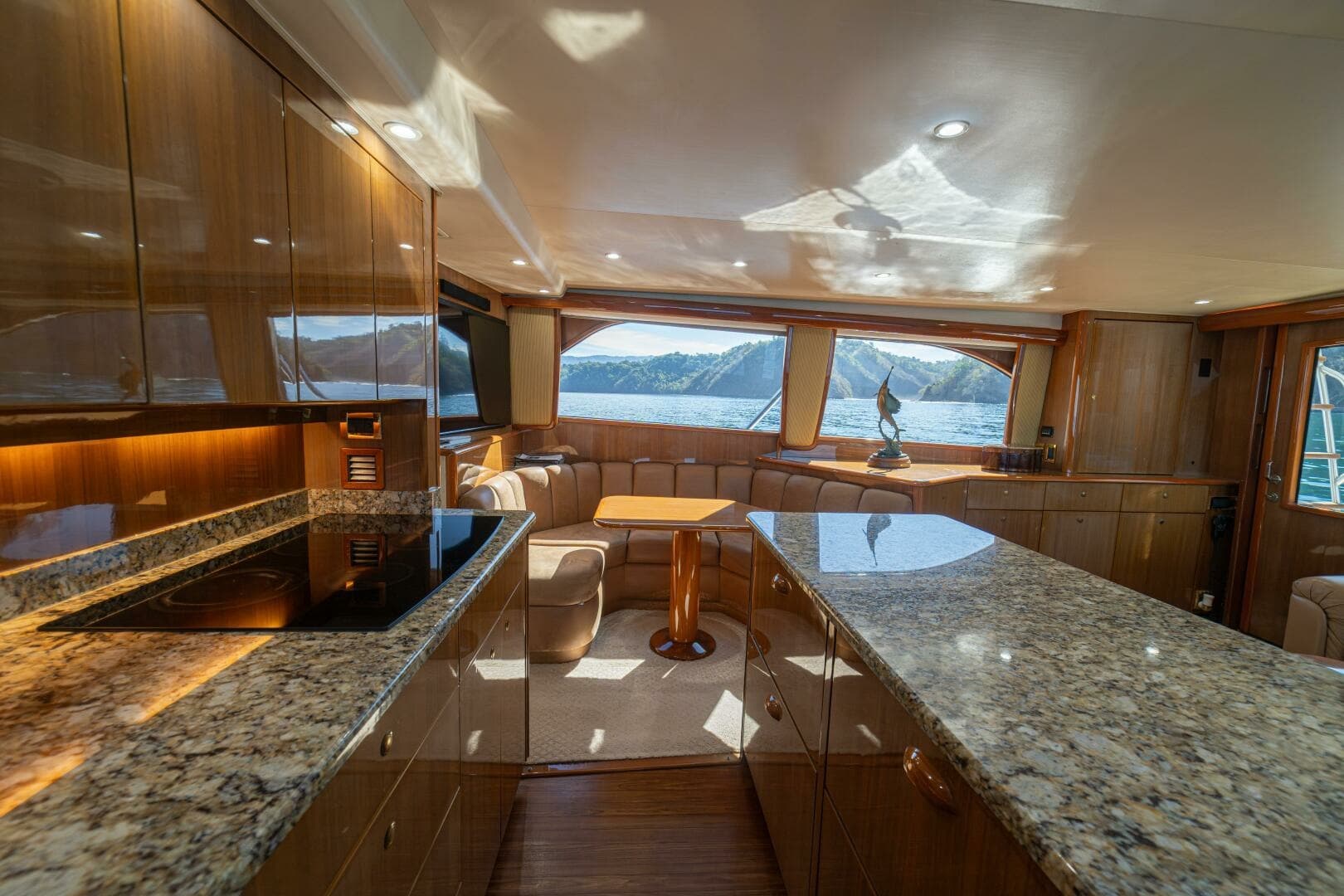 2006 Viking 56 "Scandaloso"