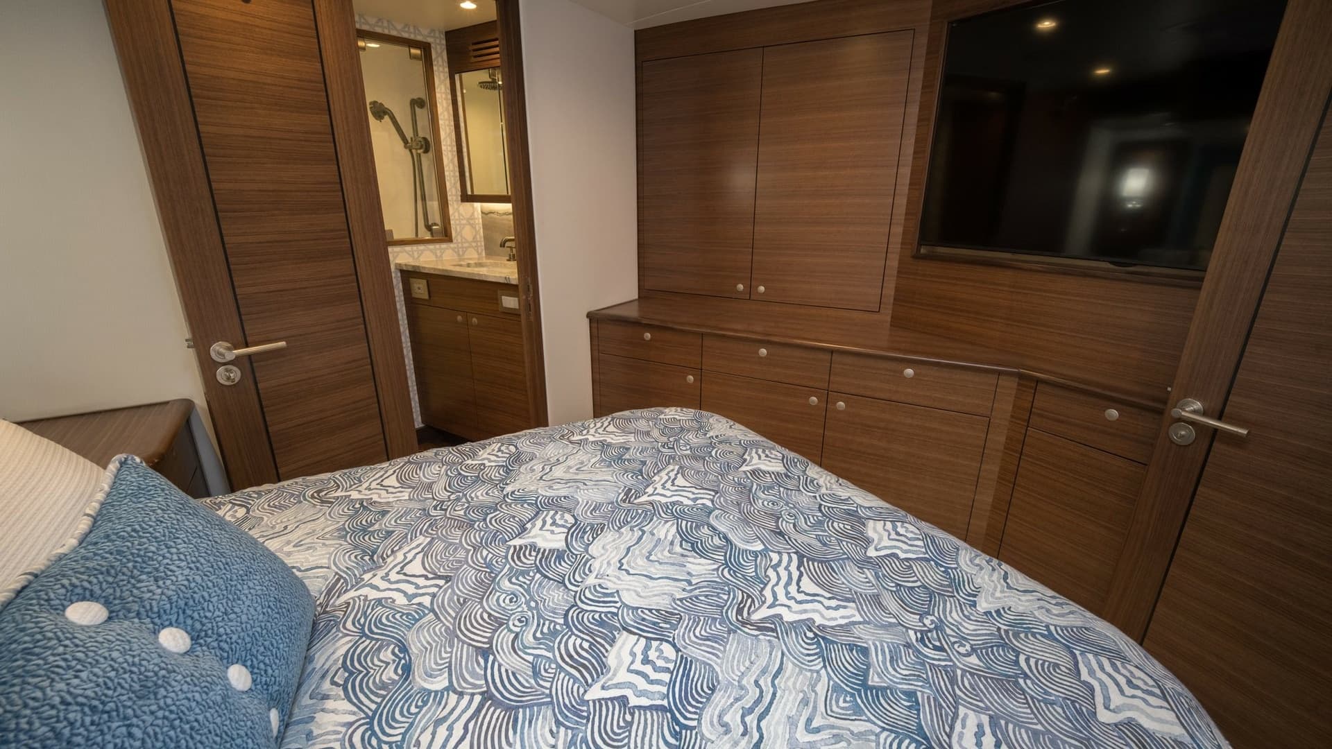2026 Winter Custom Yachts 75 Open Convertible- MISS CARRIE- Master Stateroom