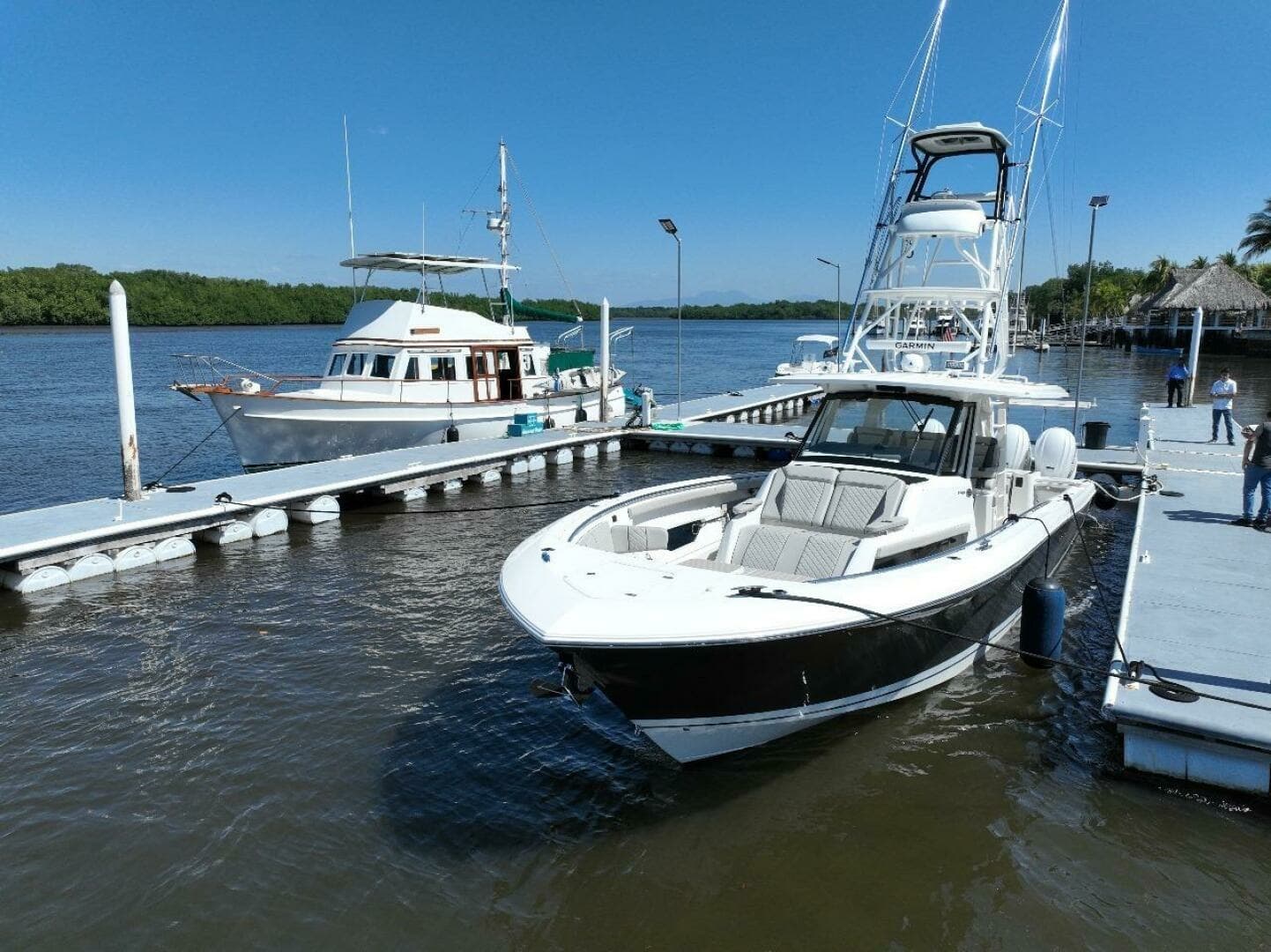 Pursuit 42 - Happy Hour - Exterior Profile