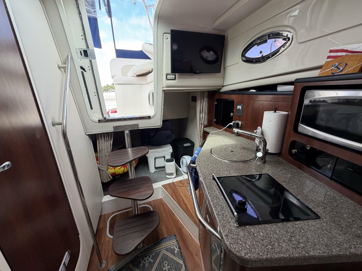 2016 Robalo R305