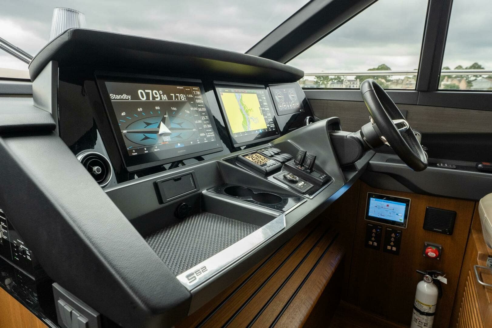 Princess 62 - Regent - Helm Controls