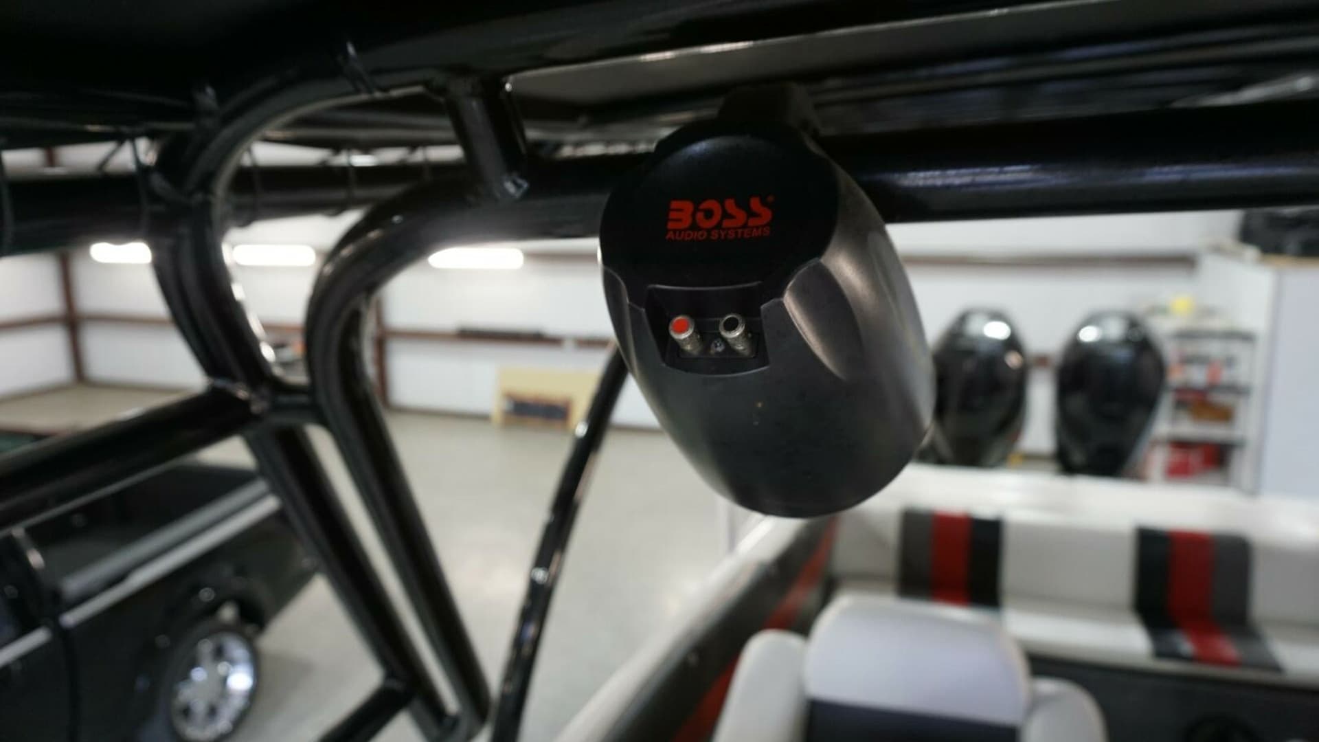 1998 32 Active Thunder 32 CC Ms. Rita Canvas Top Speakers (3)