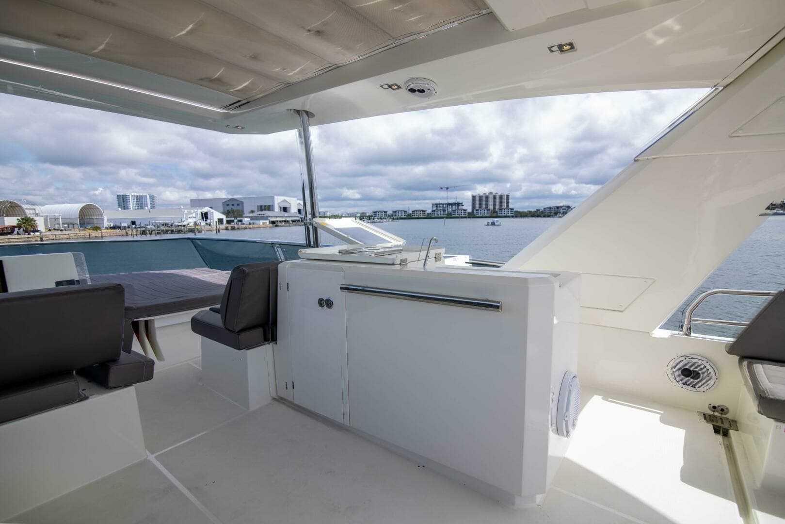 Flybridge