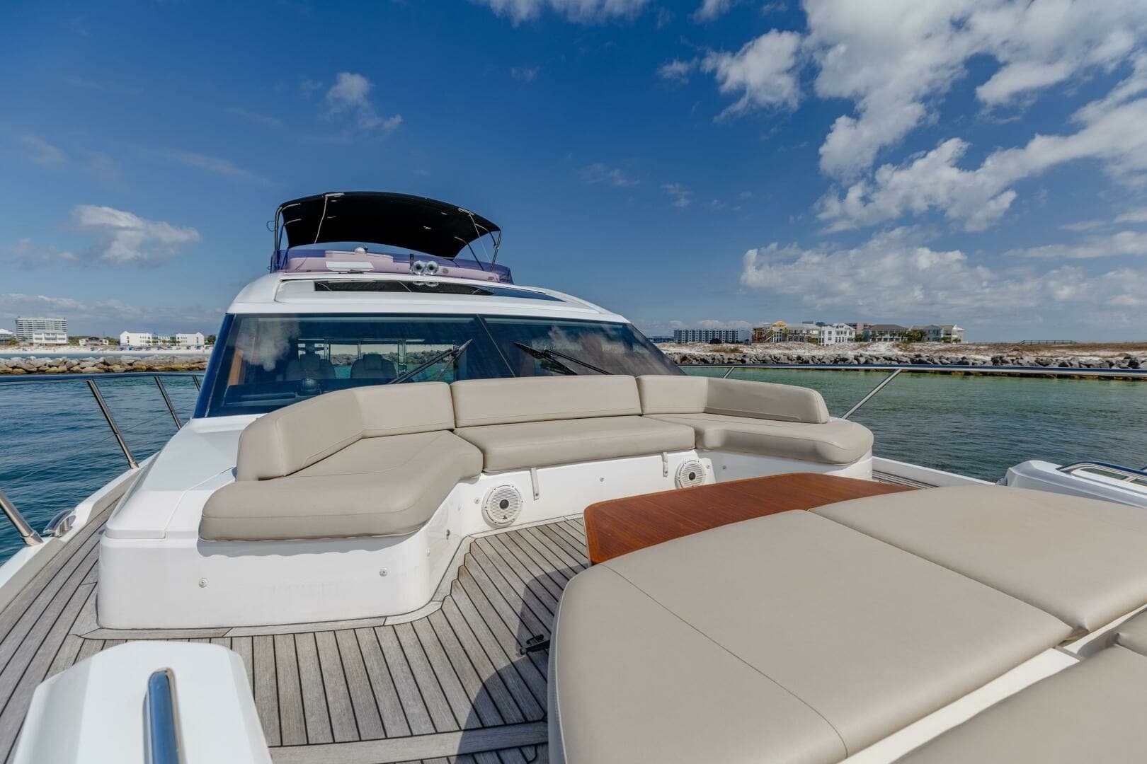 2019 Princess S65-CREWSZING- Bow Seating