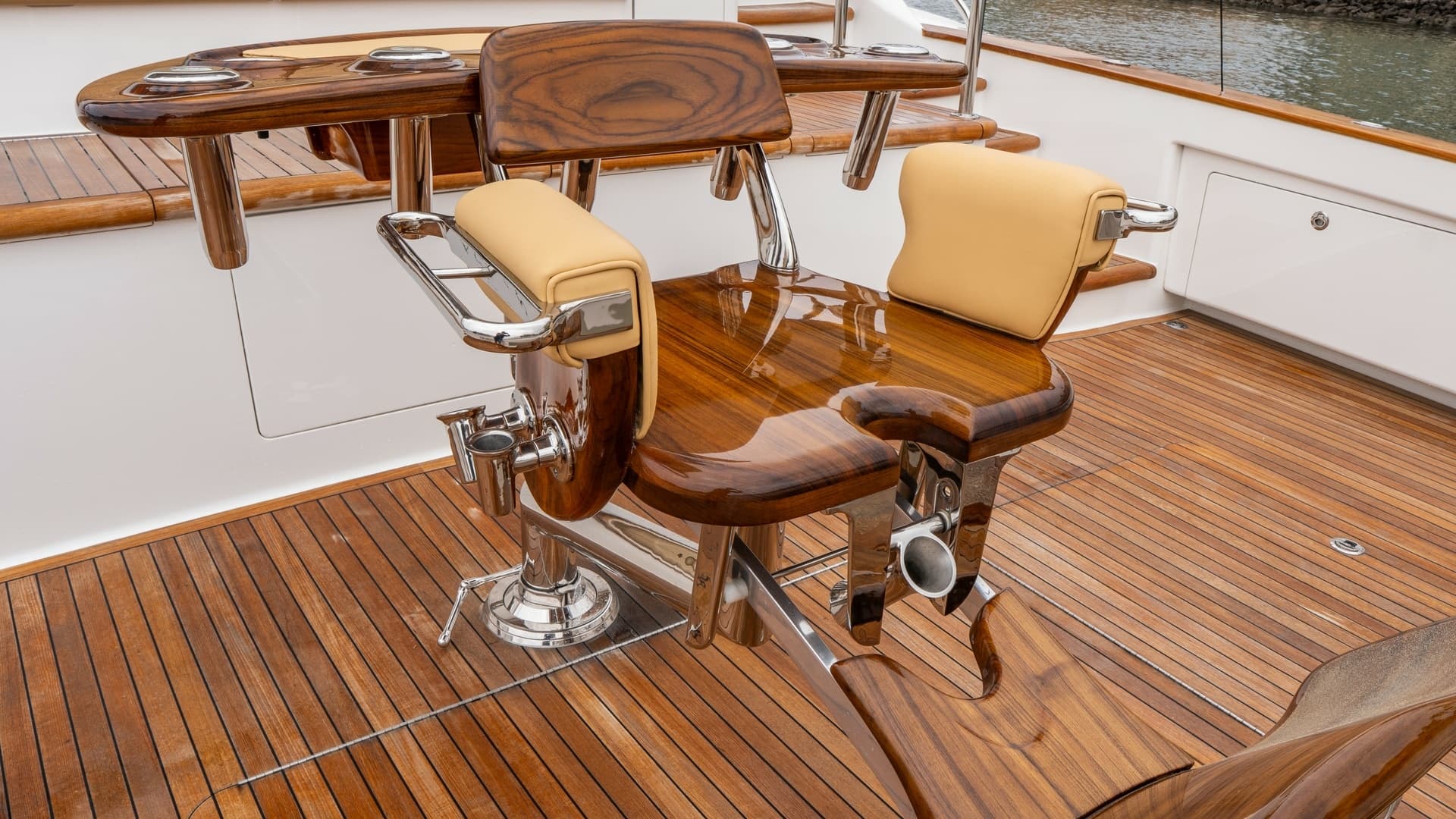 Teak Aft Deck with Fighting Chair