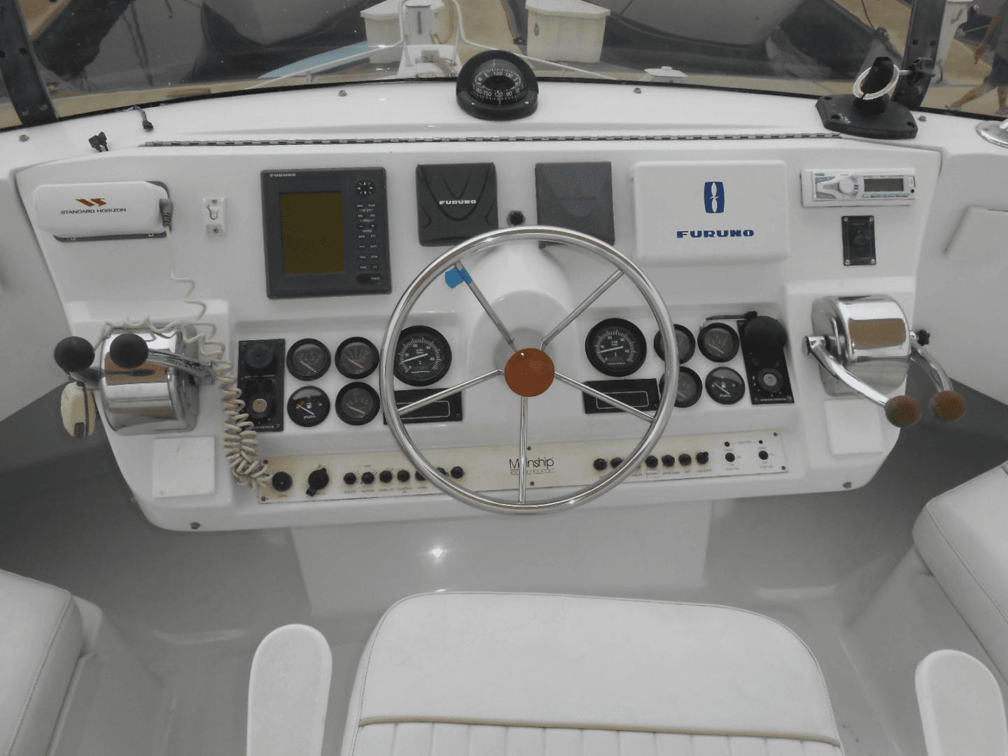 1997 Mainship 350