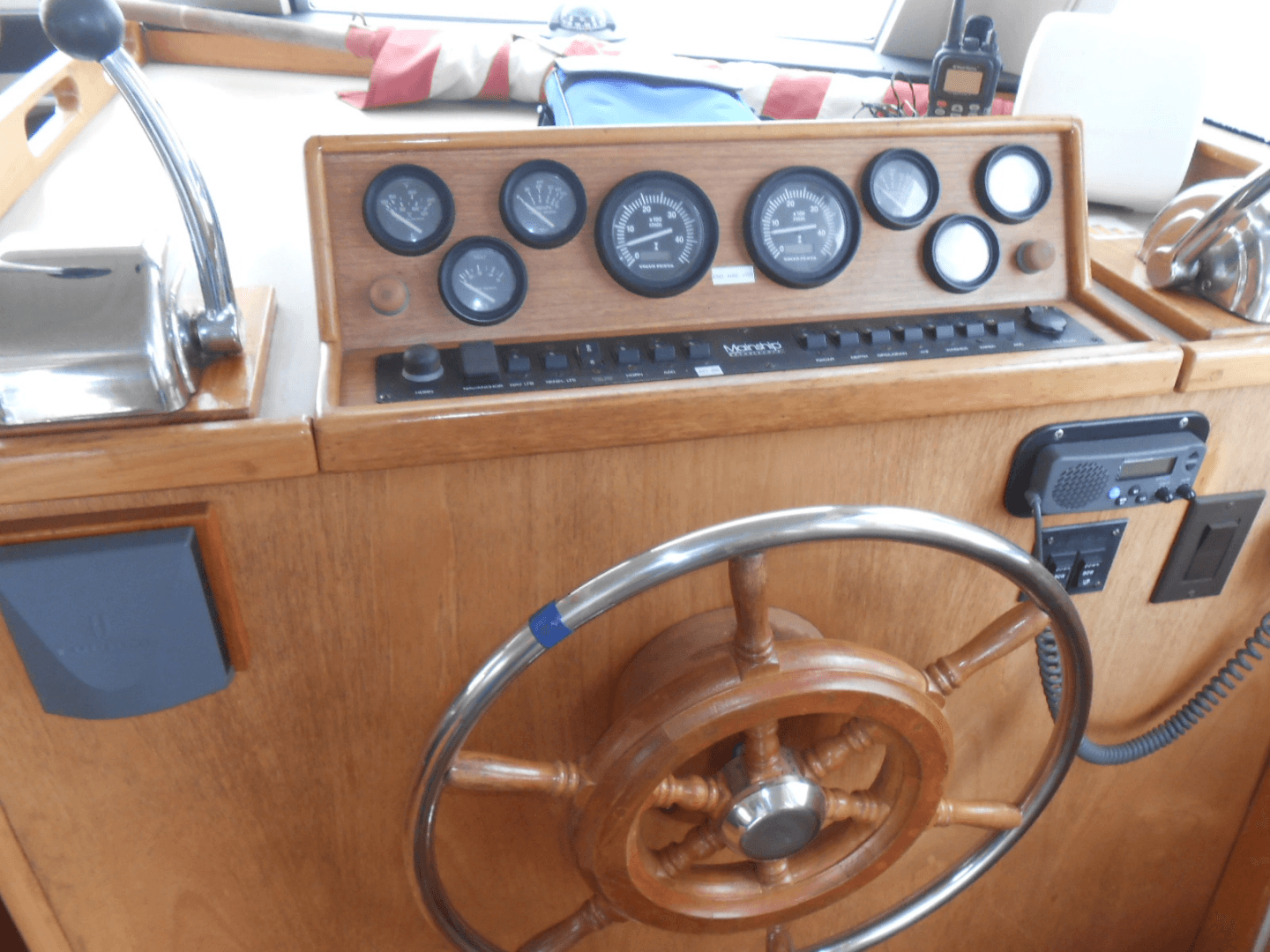 1997 Mainship 350
