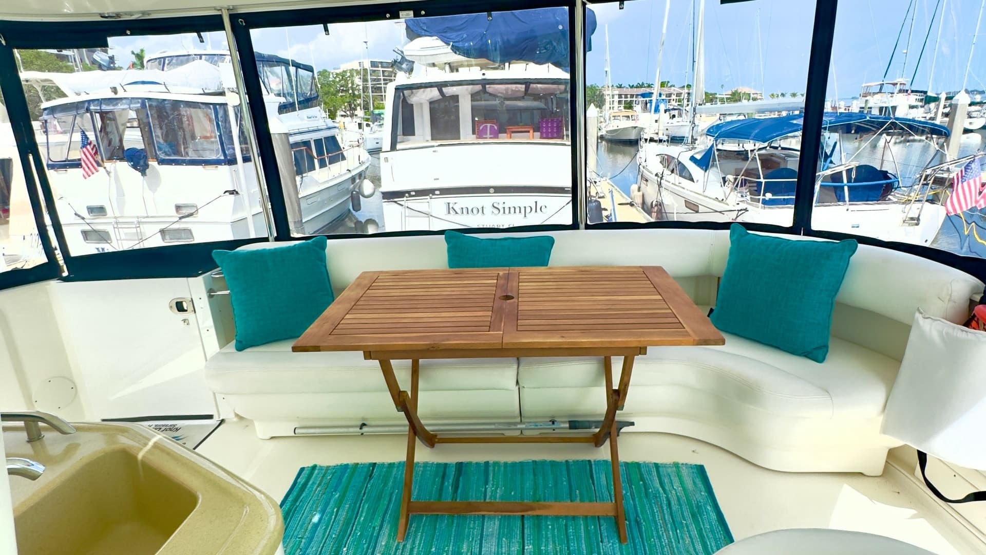 Enclosed Aft Deck Seating Area