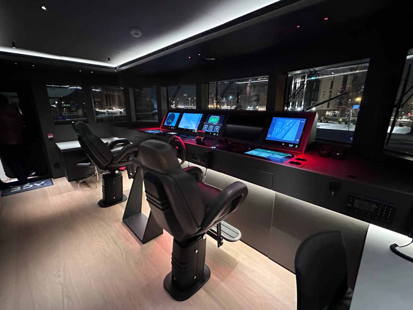 2028 Conrad C144S