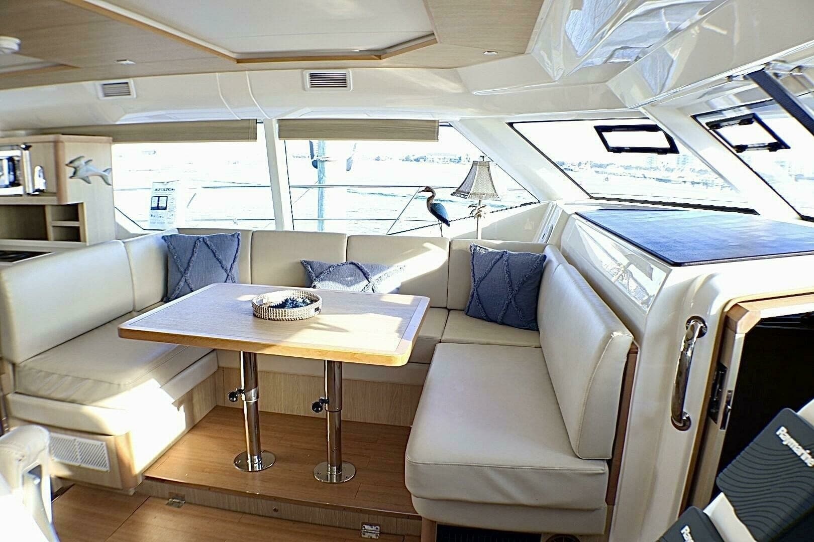 2018 Aquila 44 Catamaran- Dinette