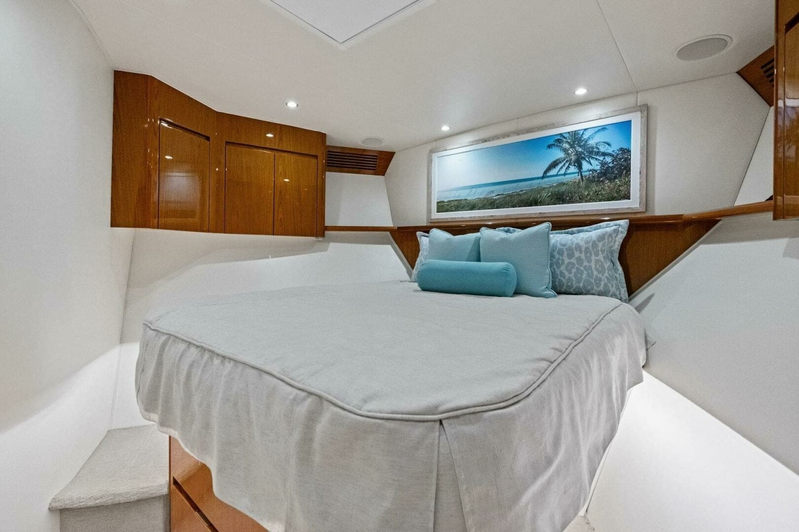 2012 82 Viking Convertible - Lady Di