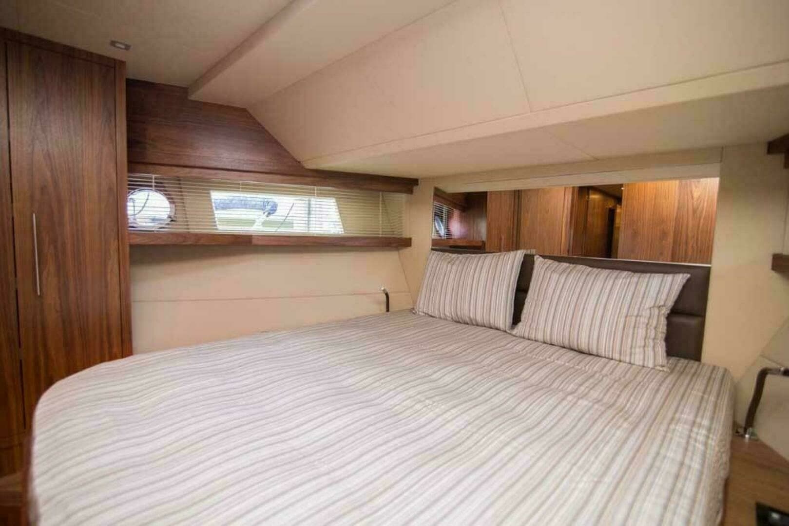 2019 Sundeck Yachts 580 Sport