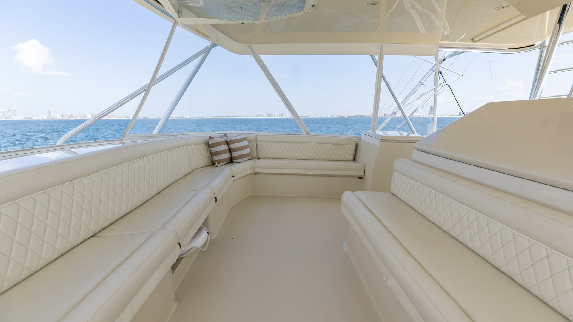 2007 Hatteras 68 Convertible- KEMOSABE- Flybridge