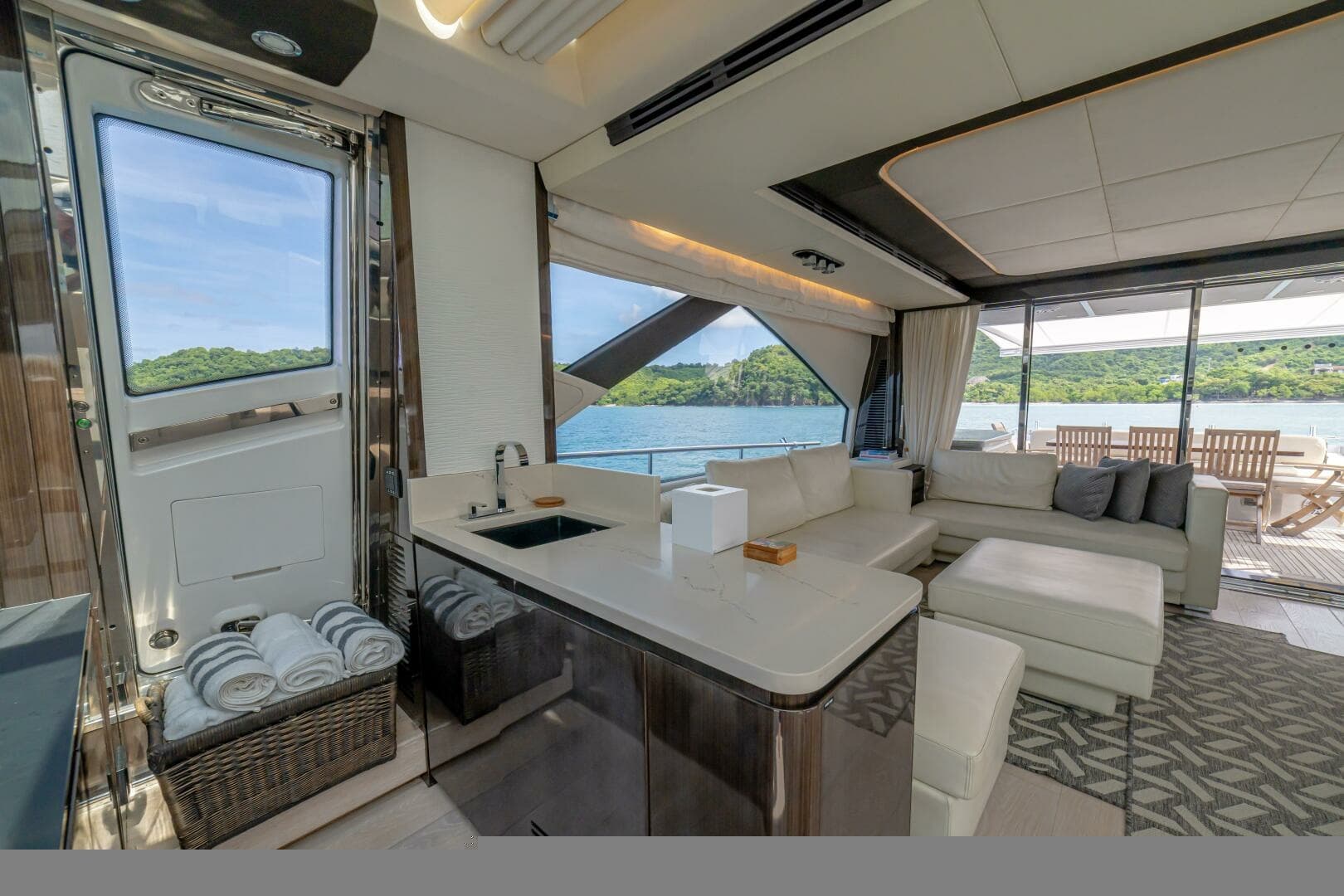2017 Azimut 77 "Carpe Diem"
