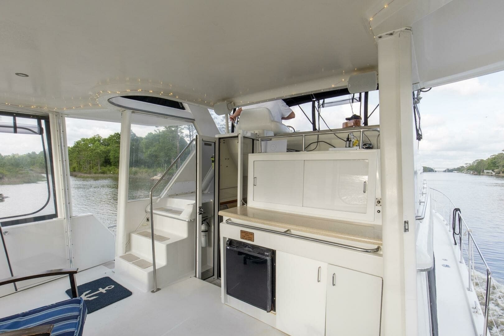 1997 44 Carver 445 Zodiac Gypsea Back Deck