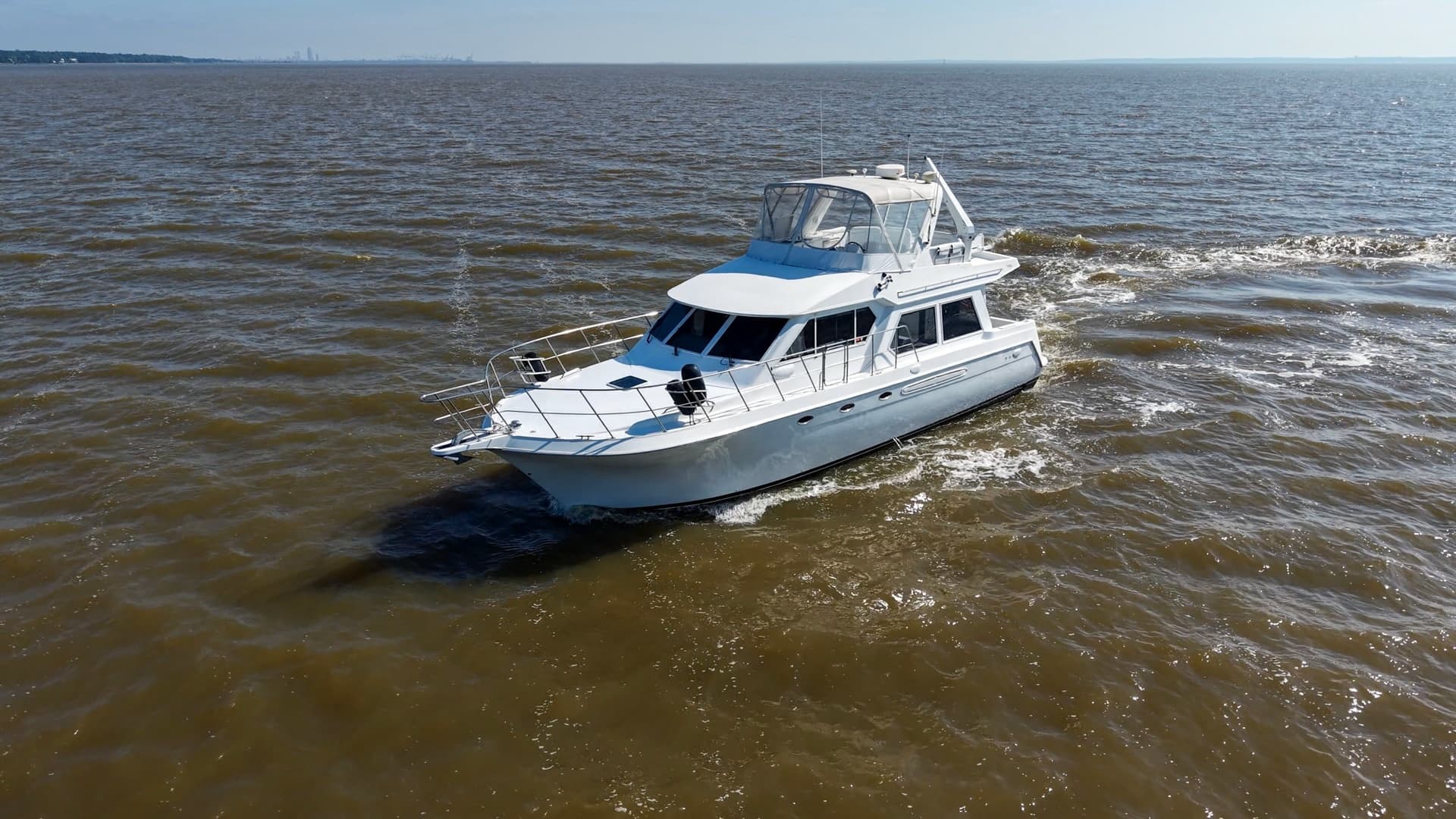2001 48 Navigator 4800 Classic Maggie B Portside