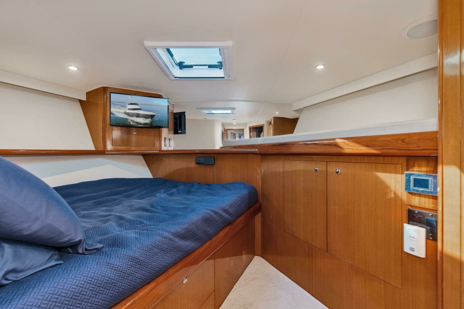 2001 65 Viking Convertible Enclosed Bridge Partnership VIP Stateroom