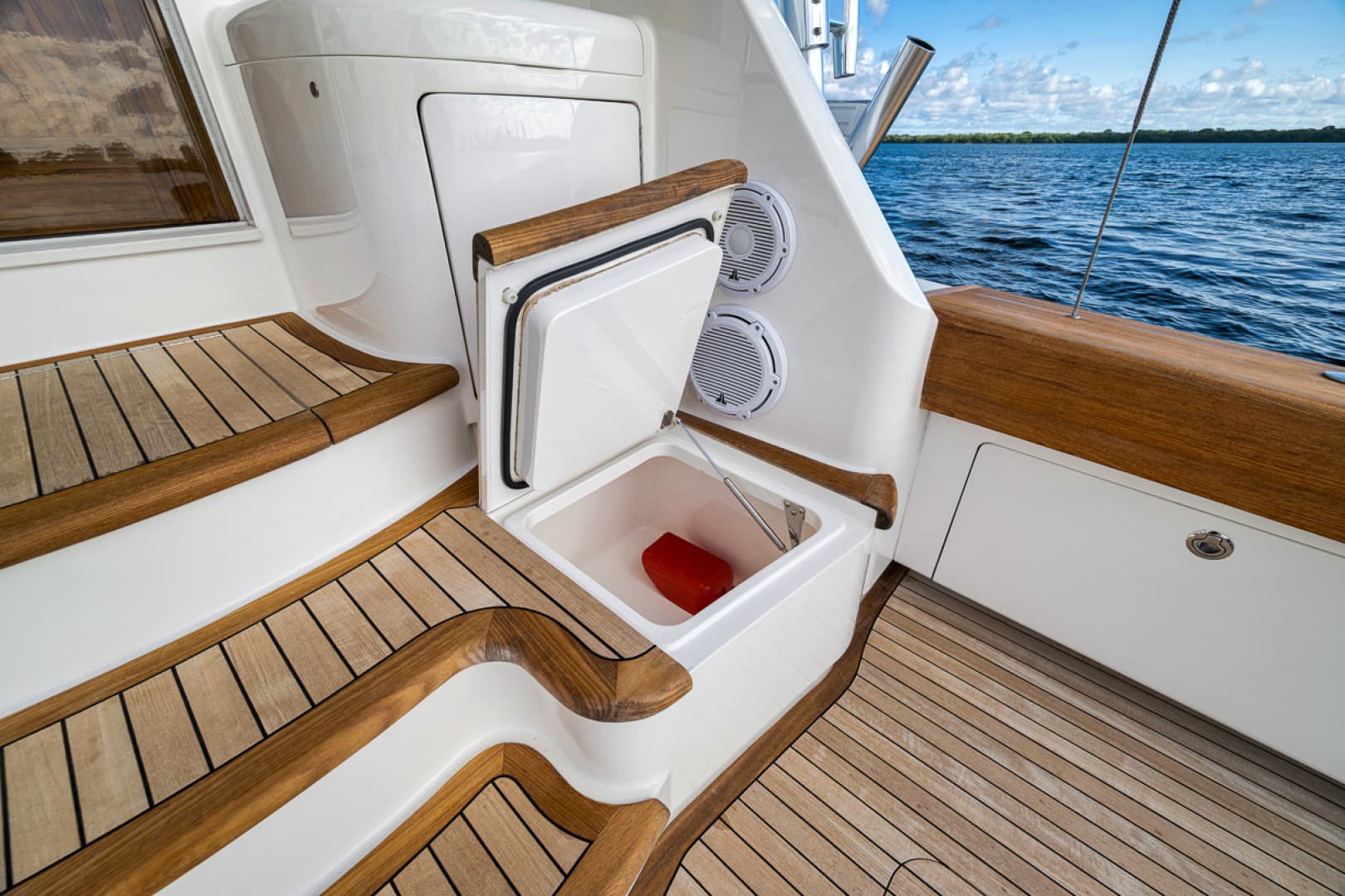 2020 Viking 68 Convertible