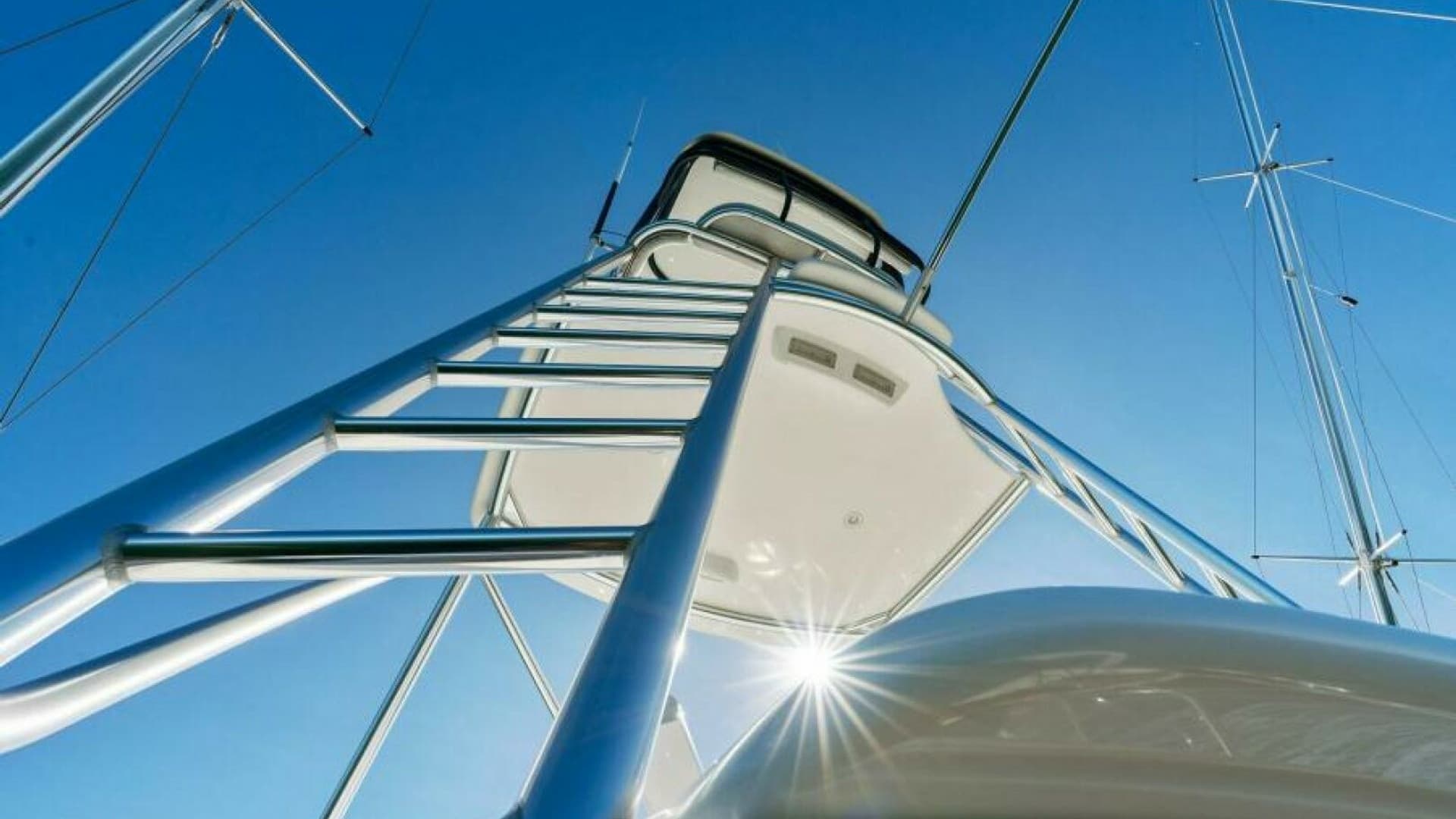 Tower and Outriggers View