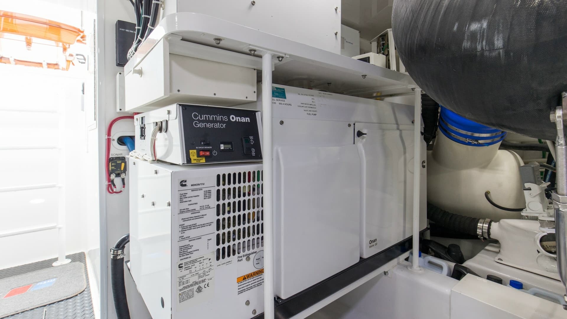 2020 68 Viking Convertible Gunpowder Engine Room (3)