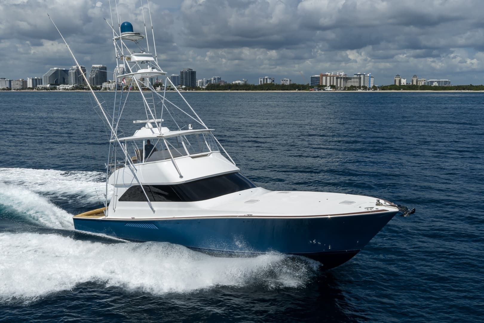 2002 Viking 61 Convertible