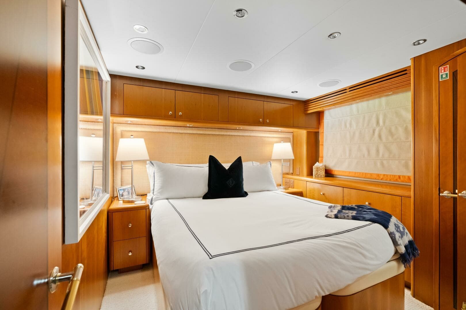 Hatteras 100 MAGIC - Guest Stateroom