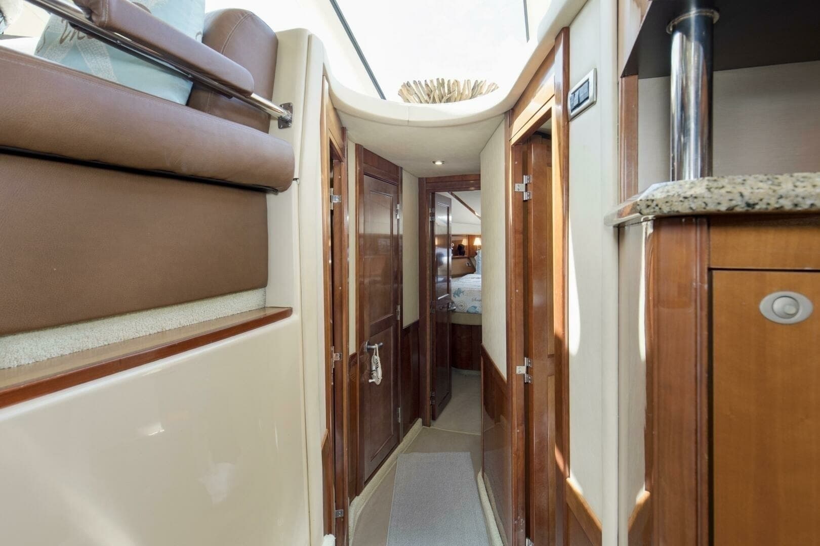 2007 52 Sea Ray Sedan Bridge Reel Destiny Hallway