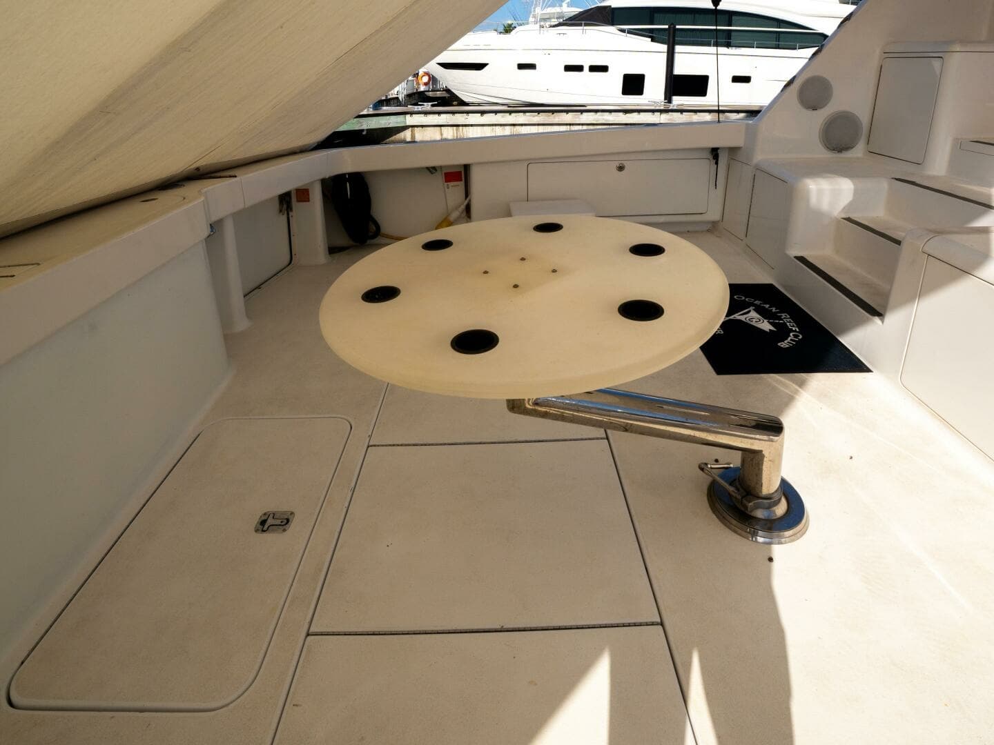 Viking 74 STREAM RUNNER- Cockpit