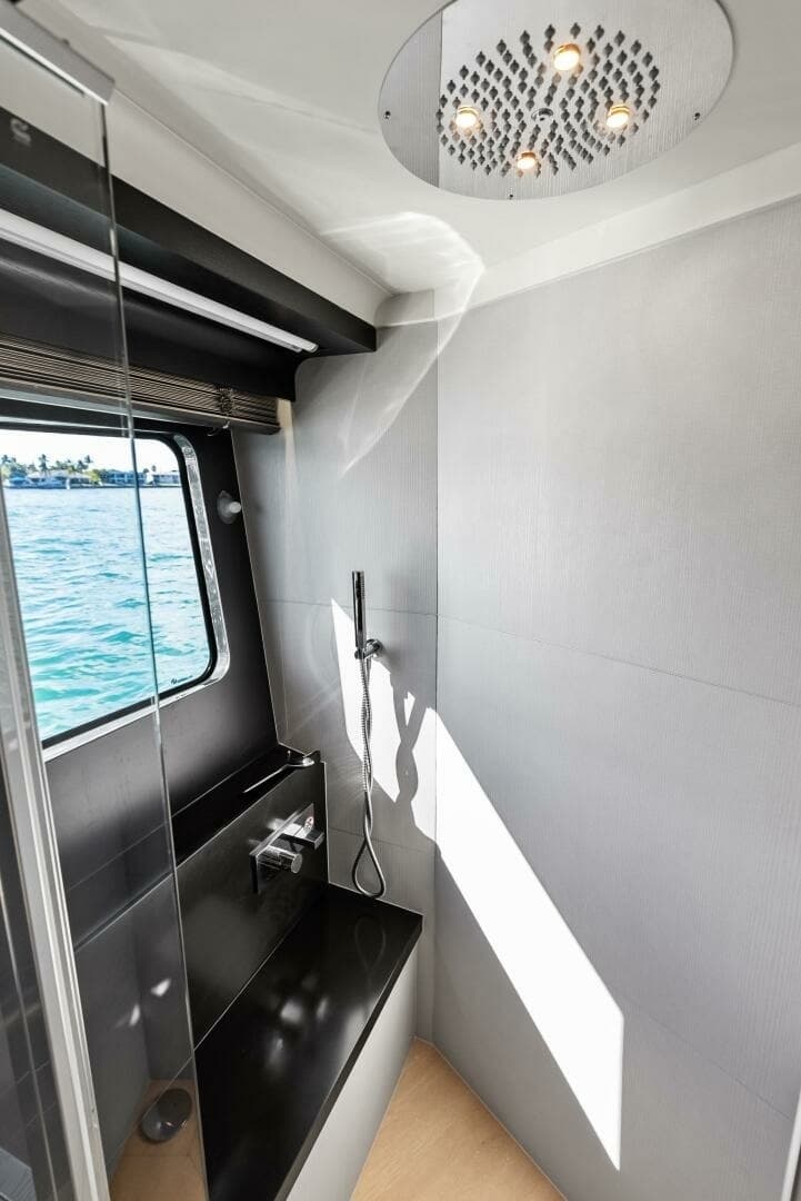 2025 Absolute 75 Navetta