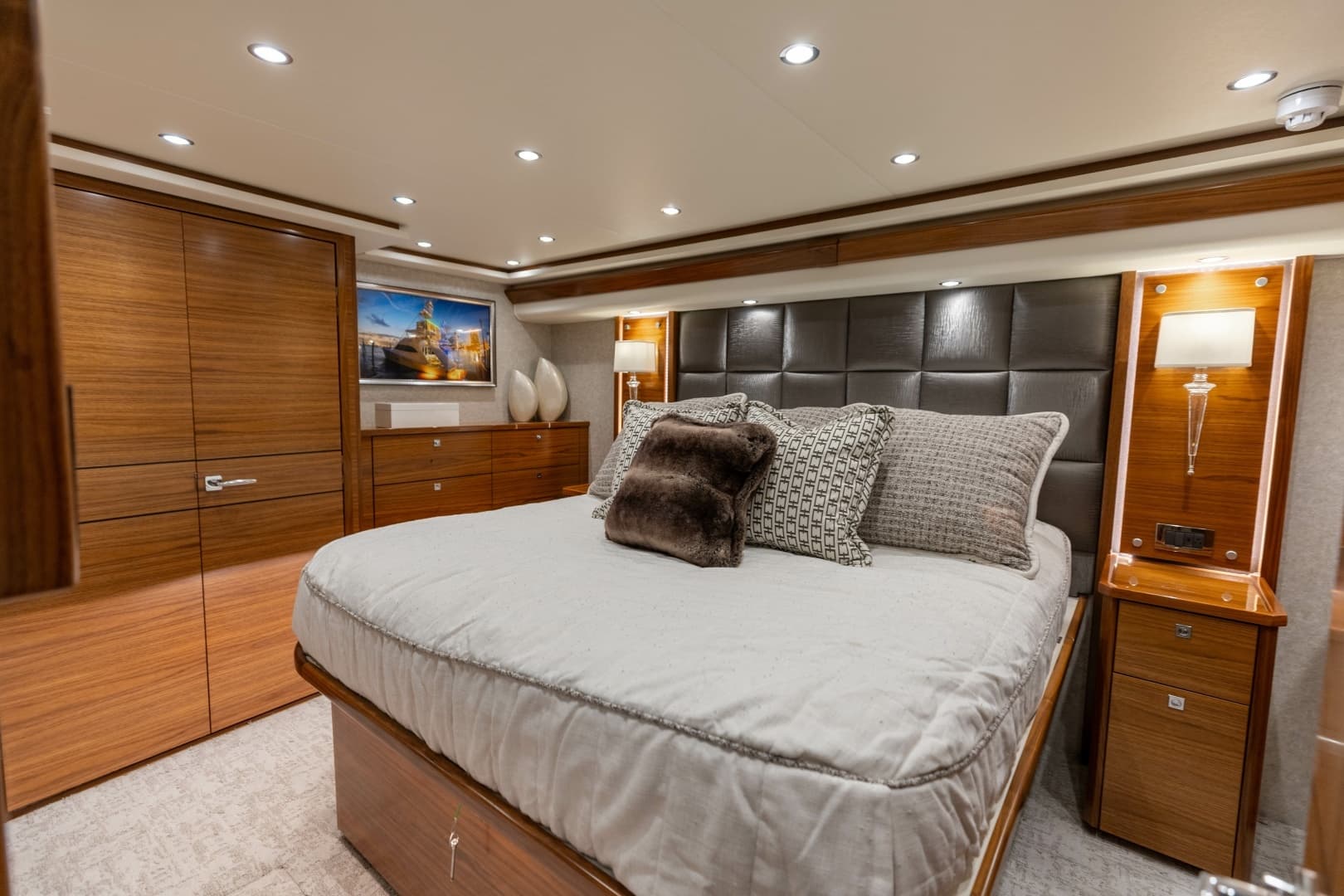 2023 Viking 72 Convertible- TEAM SUPREME- Master Stateroom