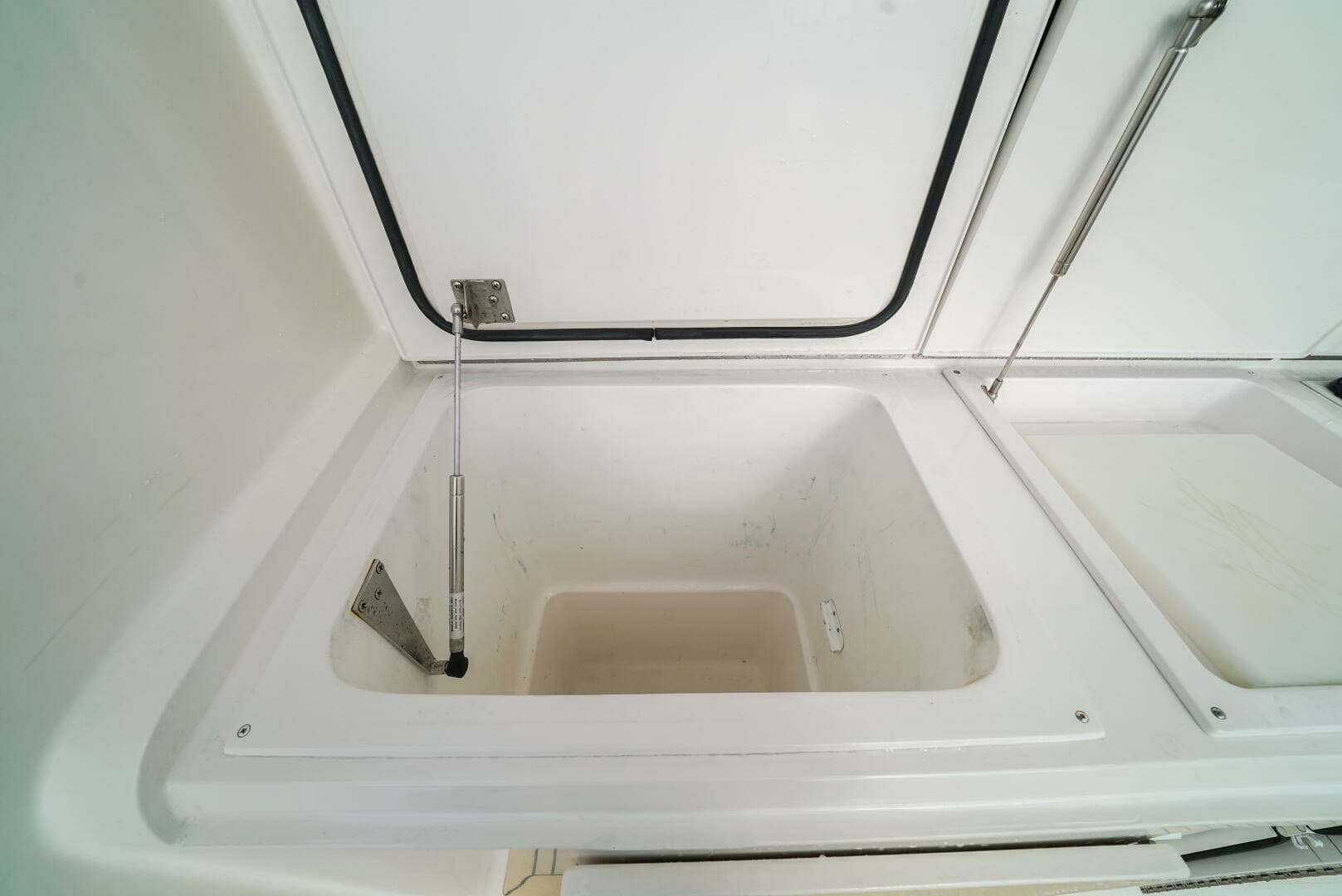 2007 Viking 45 Convertible Bad Habits