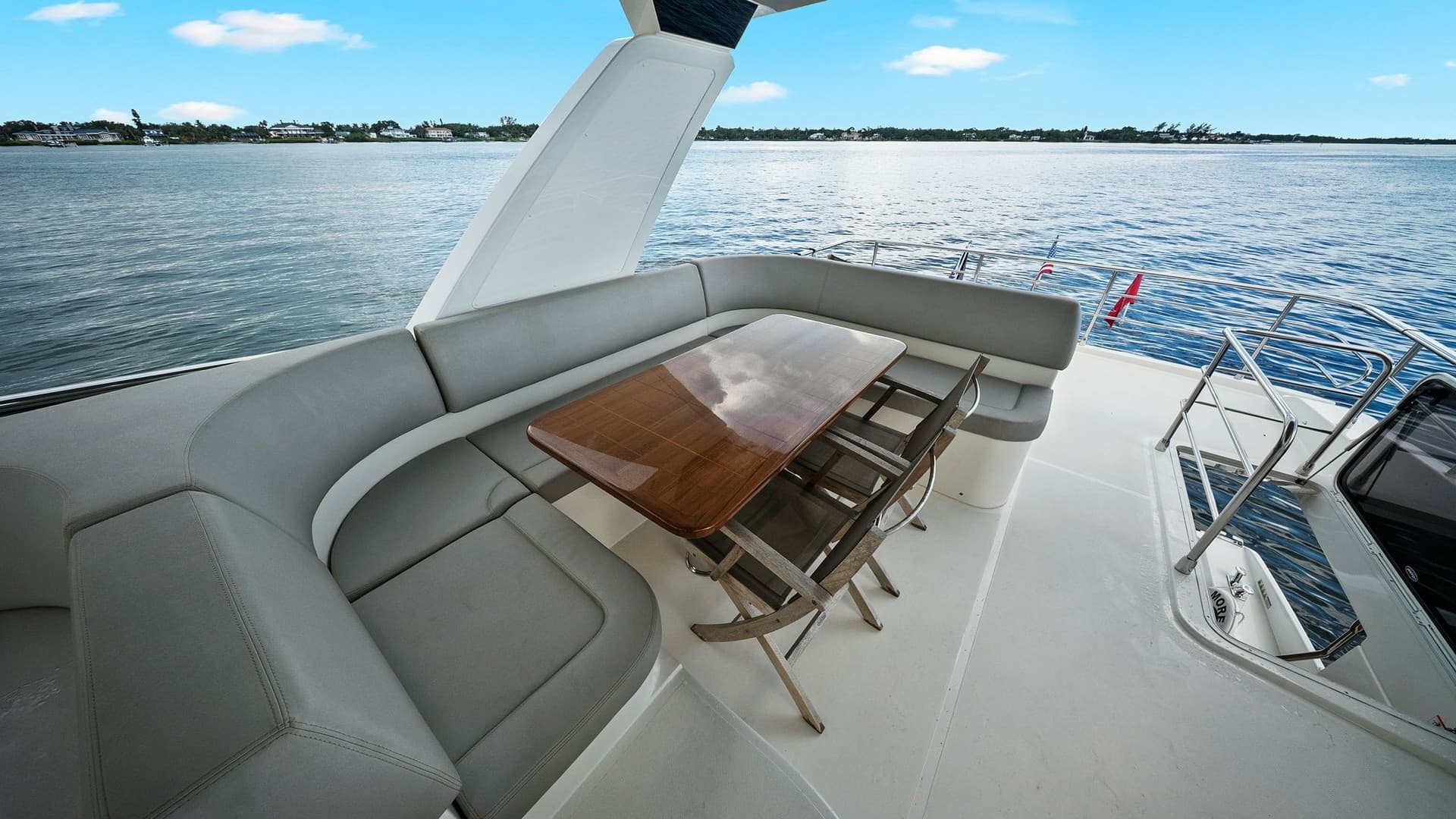Aft Deck with L-Shaped Seating