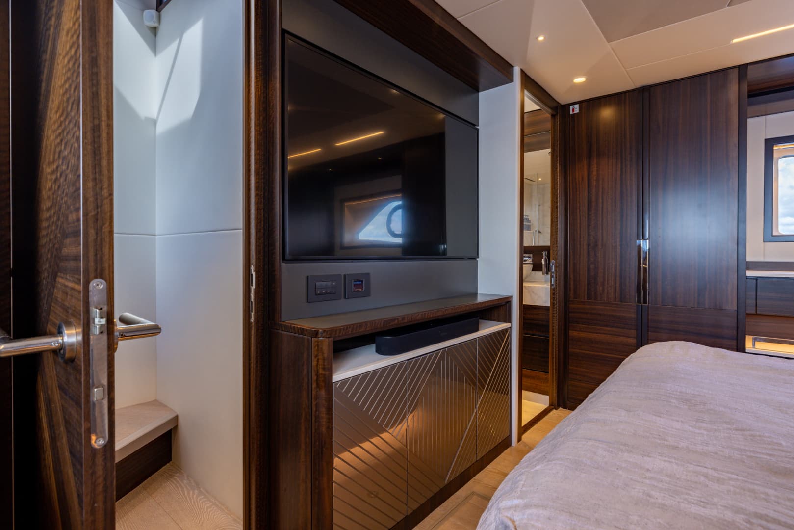 2022 Sunseeker Manhattan 68