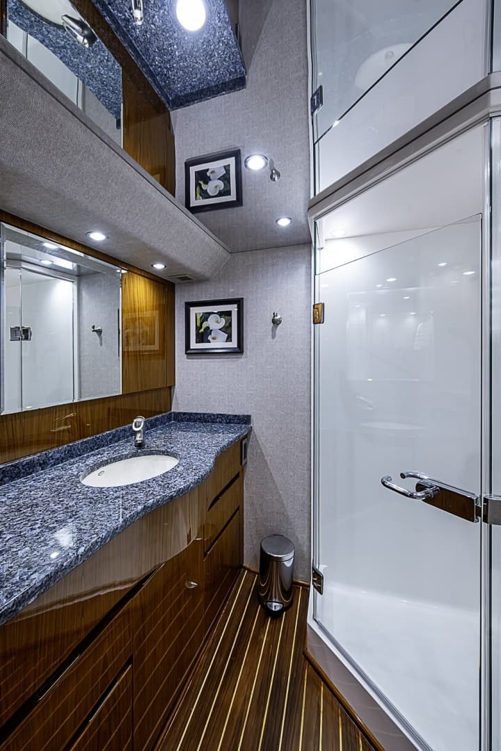 2011 Viking 76 Enclosed Bridge