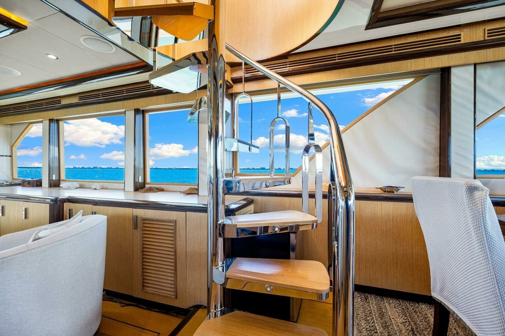 2010 83 Ocean Alexander Motor Yacht 'Relentless'
