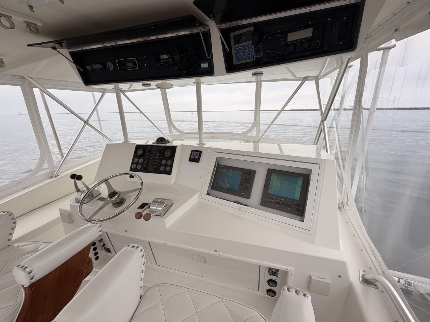 1994 Viking 50 Convertible "Wild Rice" - Flybridge Helm Station
