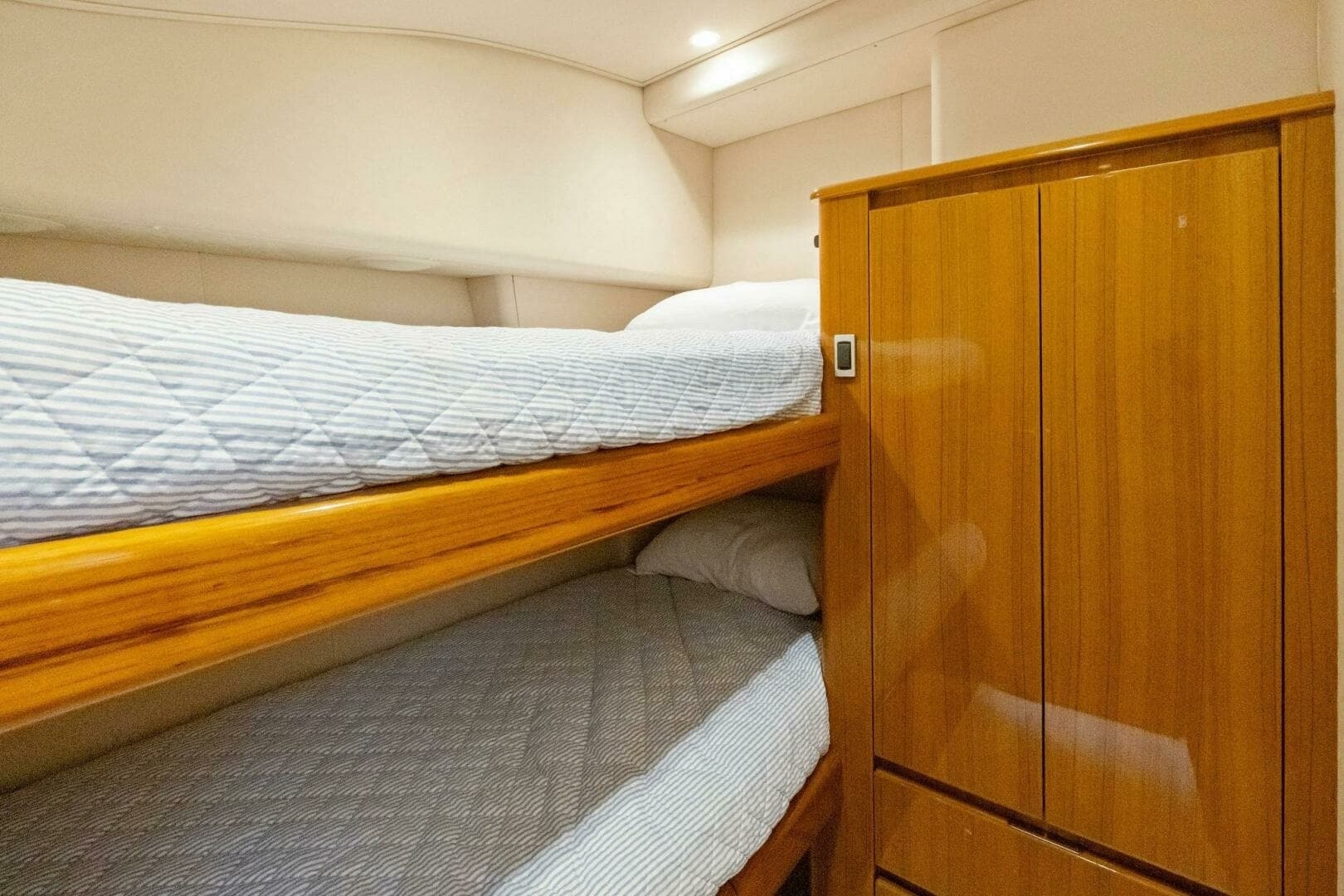 2015 Viking 52 Open "Terrabbean"