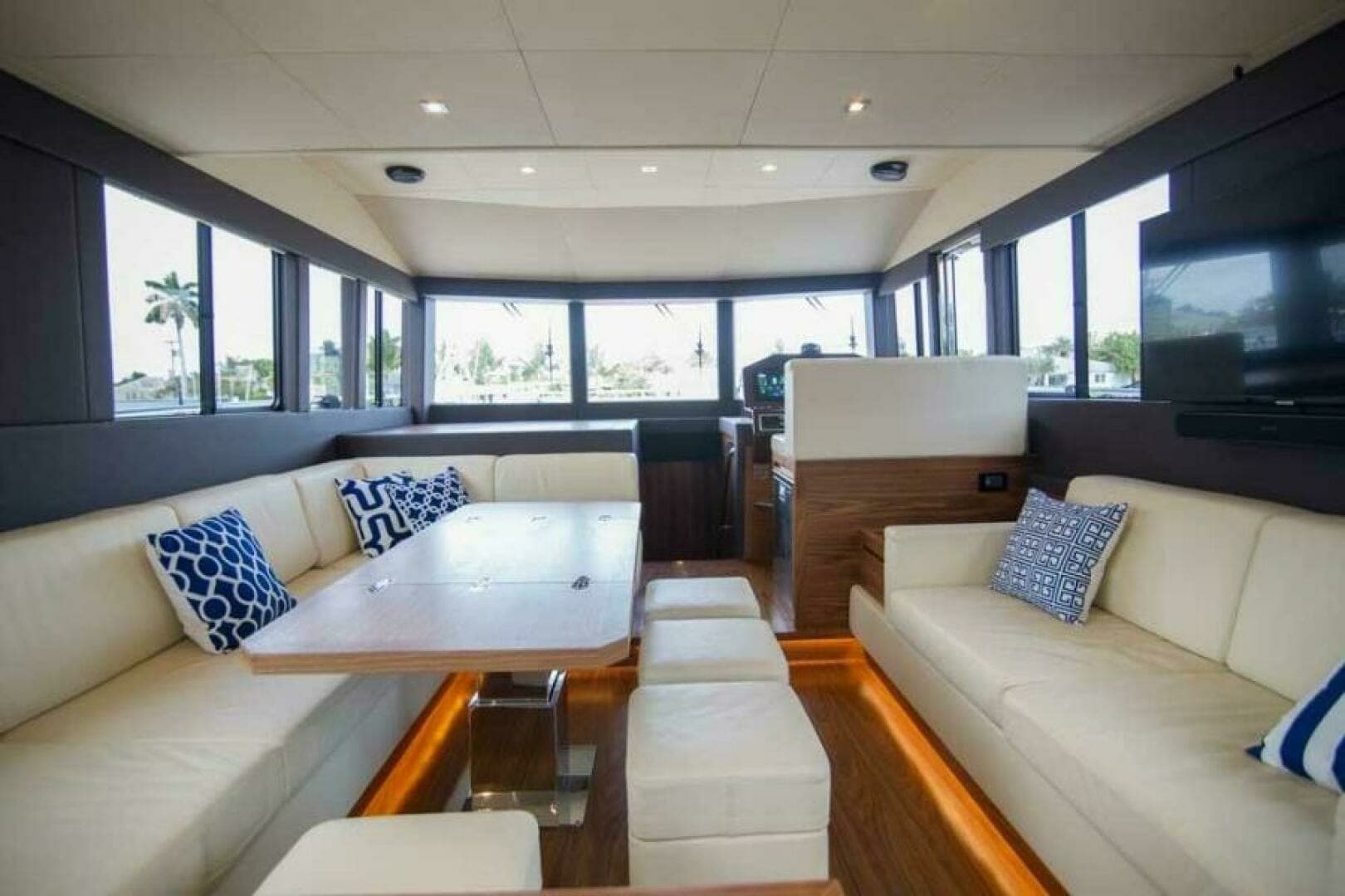2019 Sundeck Yachts 580 Sport