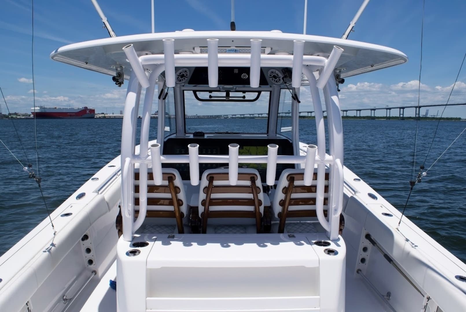 2022 Sportsman Open 352 - Cockpit
