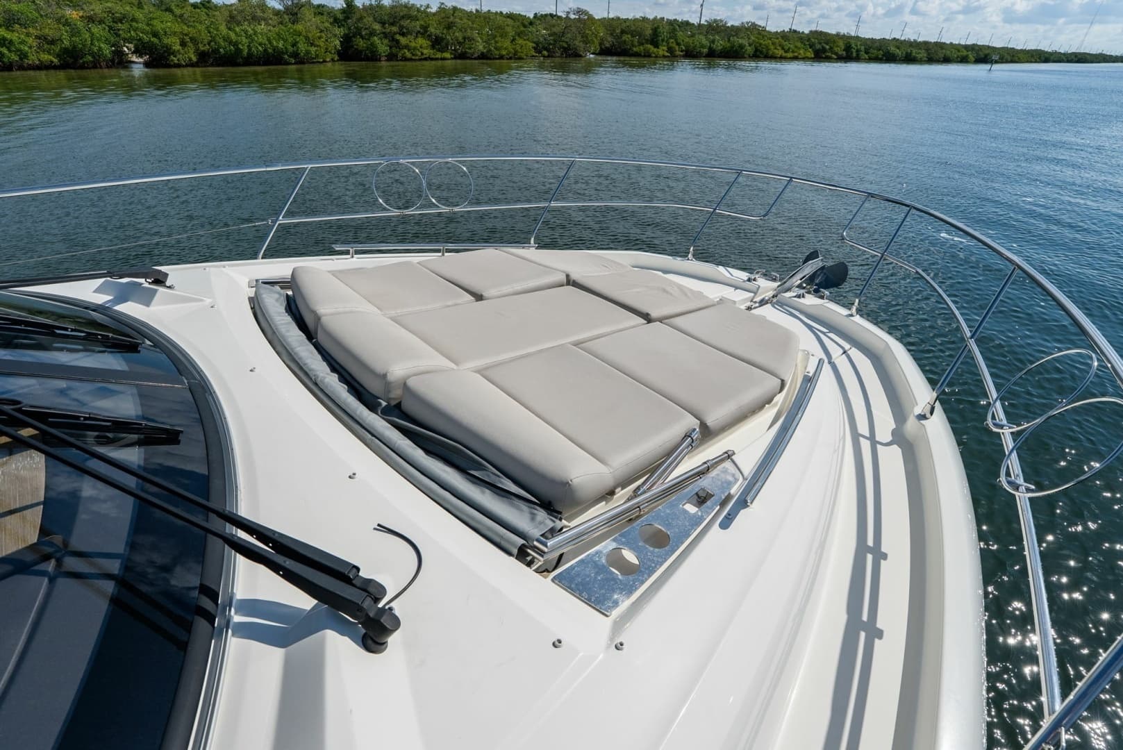 2020 Prestige 460 Flybridge GALATI YACHT SALES TRADE Sun Deck