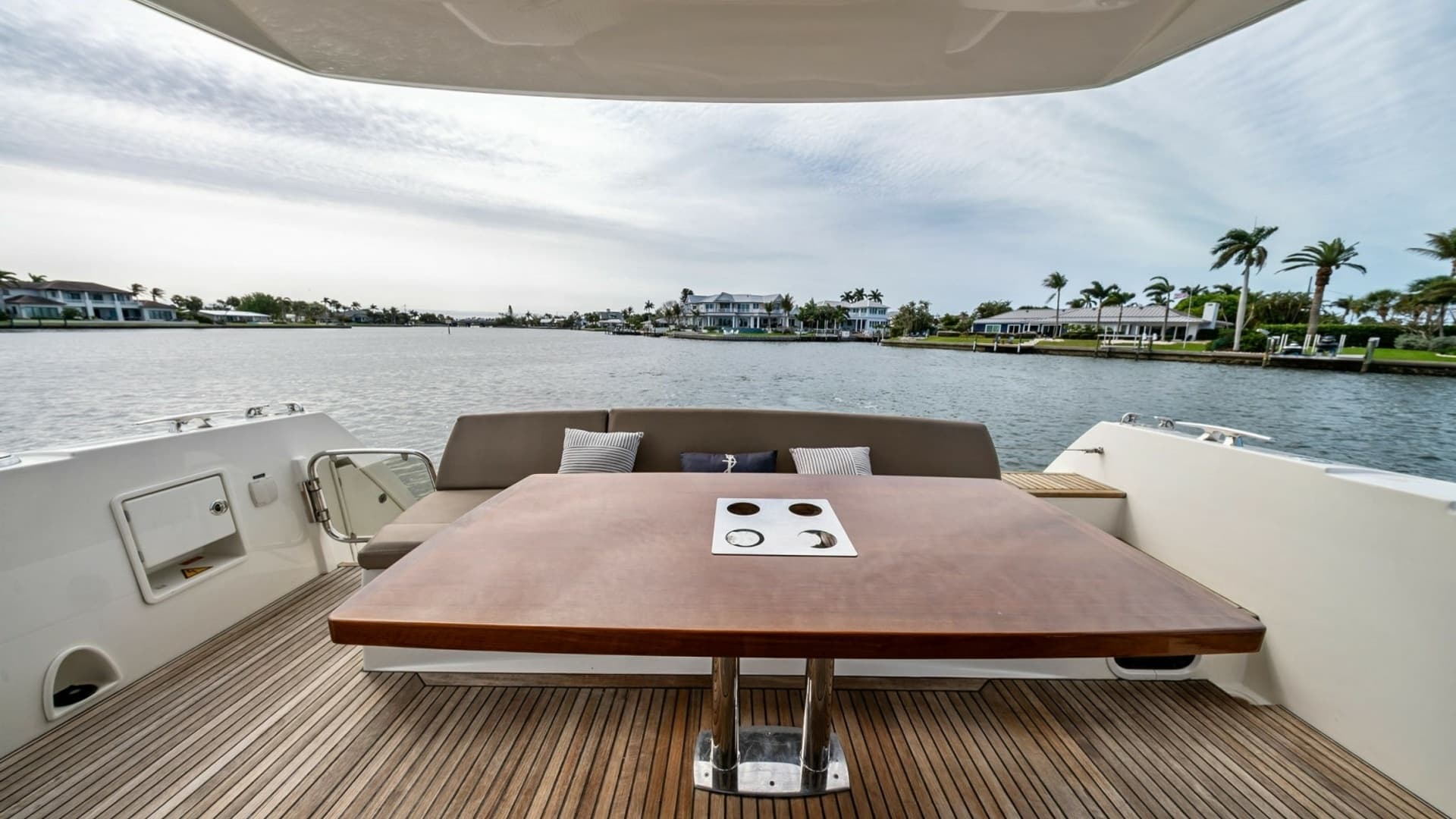 2015 Prestige 550 'Legacy'