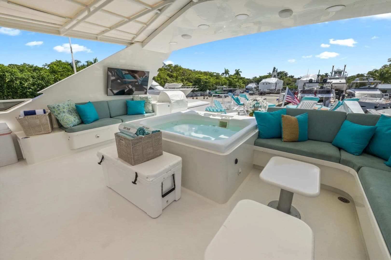 1999 Trinity Yachts Raised Pilothouse