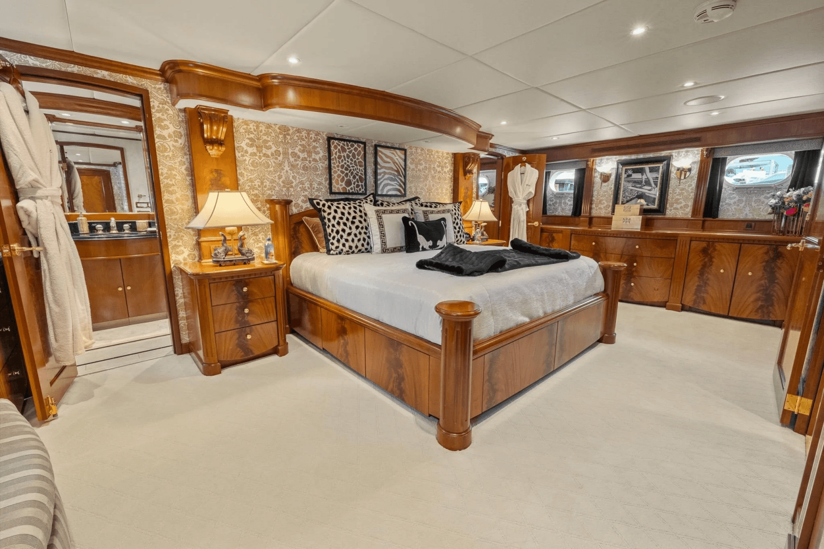 1999 Trinity Yachts Raised Pilothouse