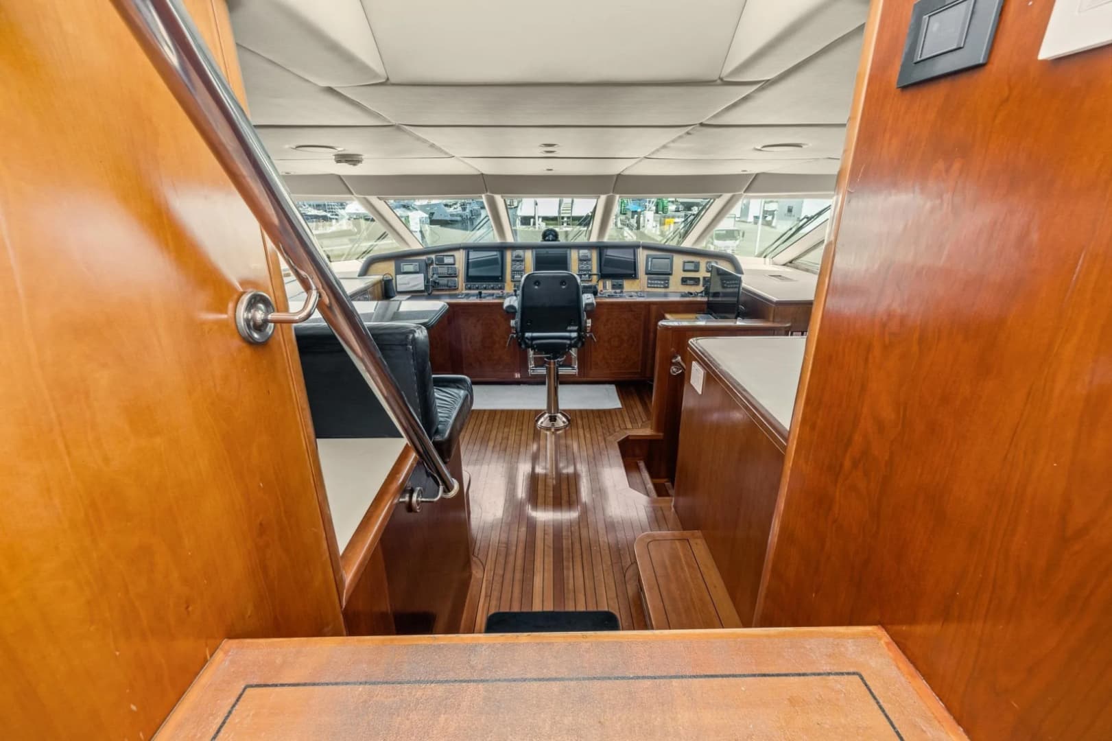 1999 Trinity Yachts Raised Pilothouse