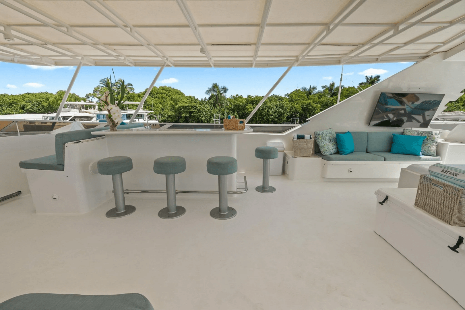 1999 Trinity Yachts Raised Pilothouse
